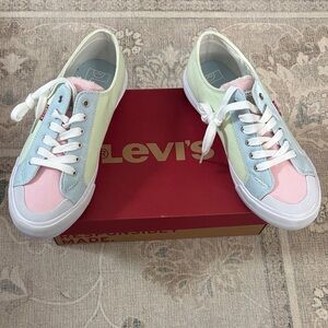 Levi's Big Kid Girls Size 6 Low Top Multicolor Canvas Sneakers